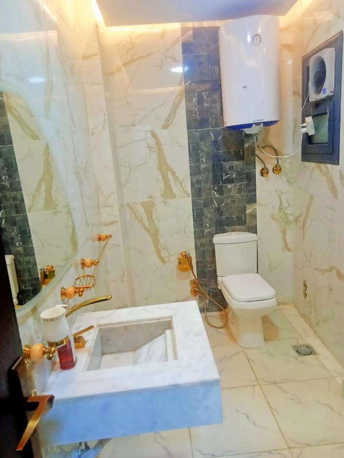 Hadla Inn Nazlet el-Sîsi Exteriör bild