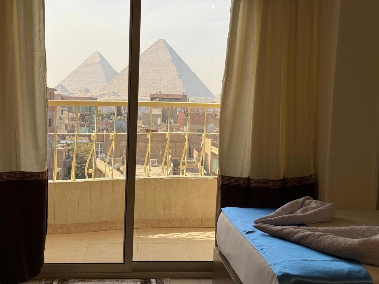 Hadla Inn Nazlet el-Sîsi Exteriör bild